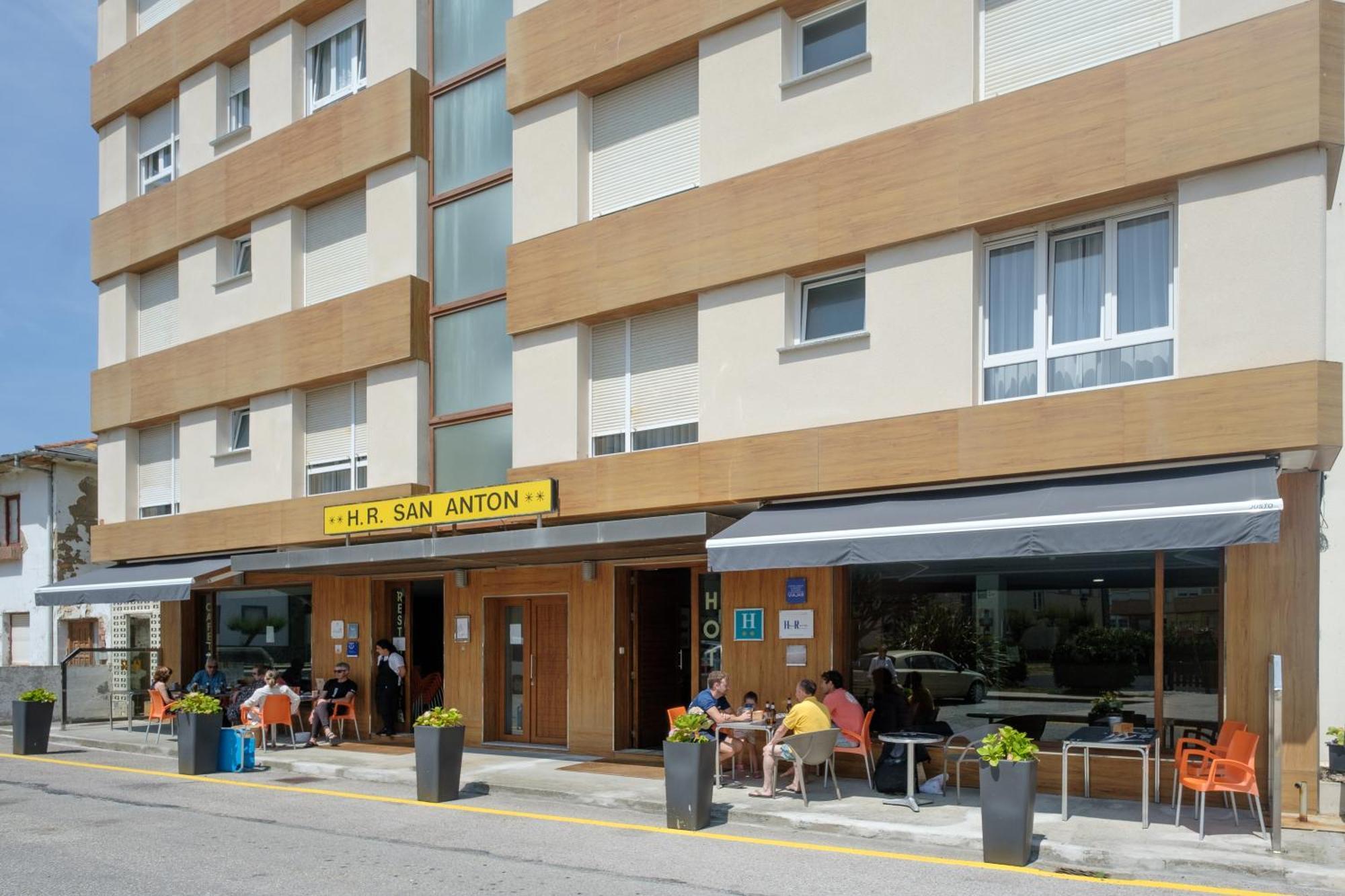 Hotel Restaurante San Anton Тапия-де-Касарьего Экстерьер фото